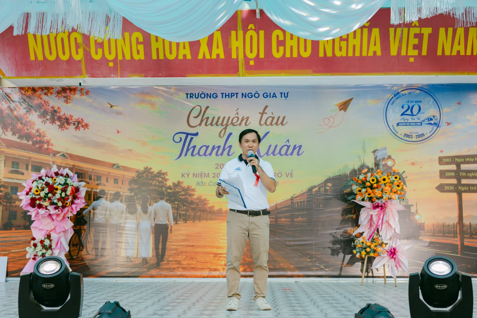 Ảnh lễ kỷ niệm 20 năm THPT Ngô Gia Tự, chụp ngày 08/08/2026