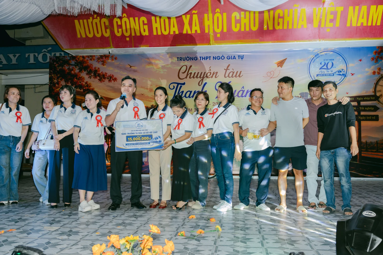 Ảnh lễ kỷ niệm 20 năm THPT Ngô Gia Tự, chụp ngày 08/08/2026