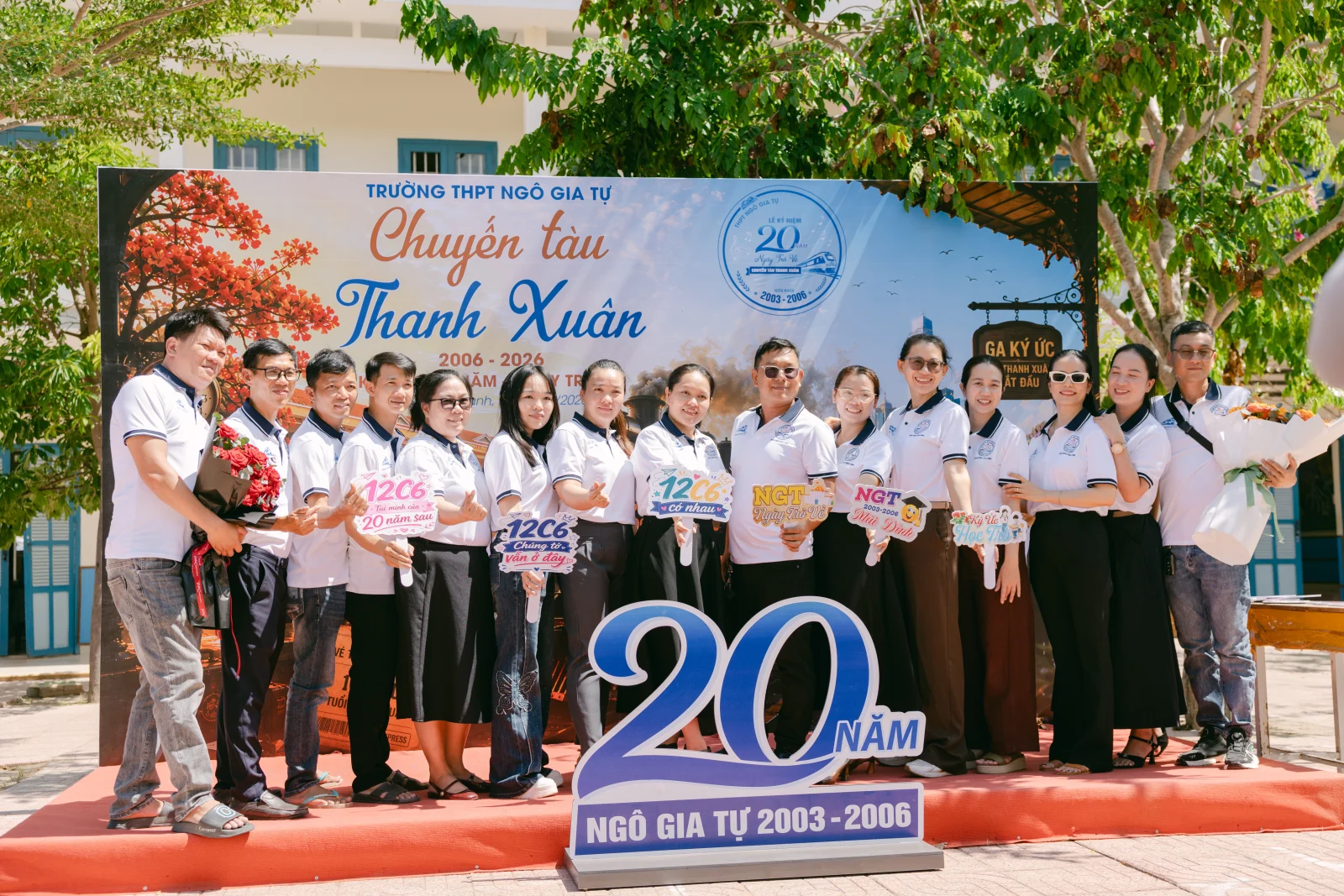 Ảnh lễ kỷ niệm 20 năm THPT Ngô Gia Tự, chụp ngày 08/08/2026