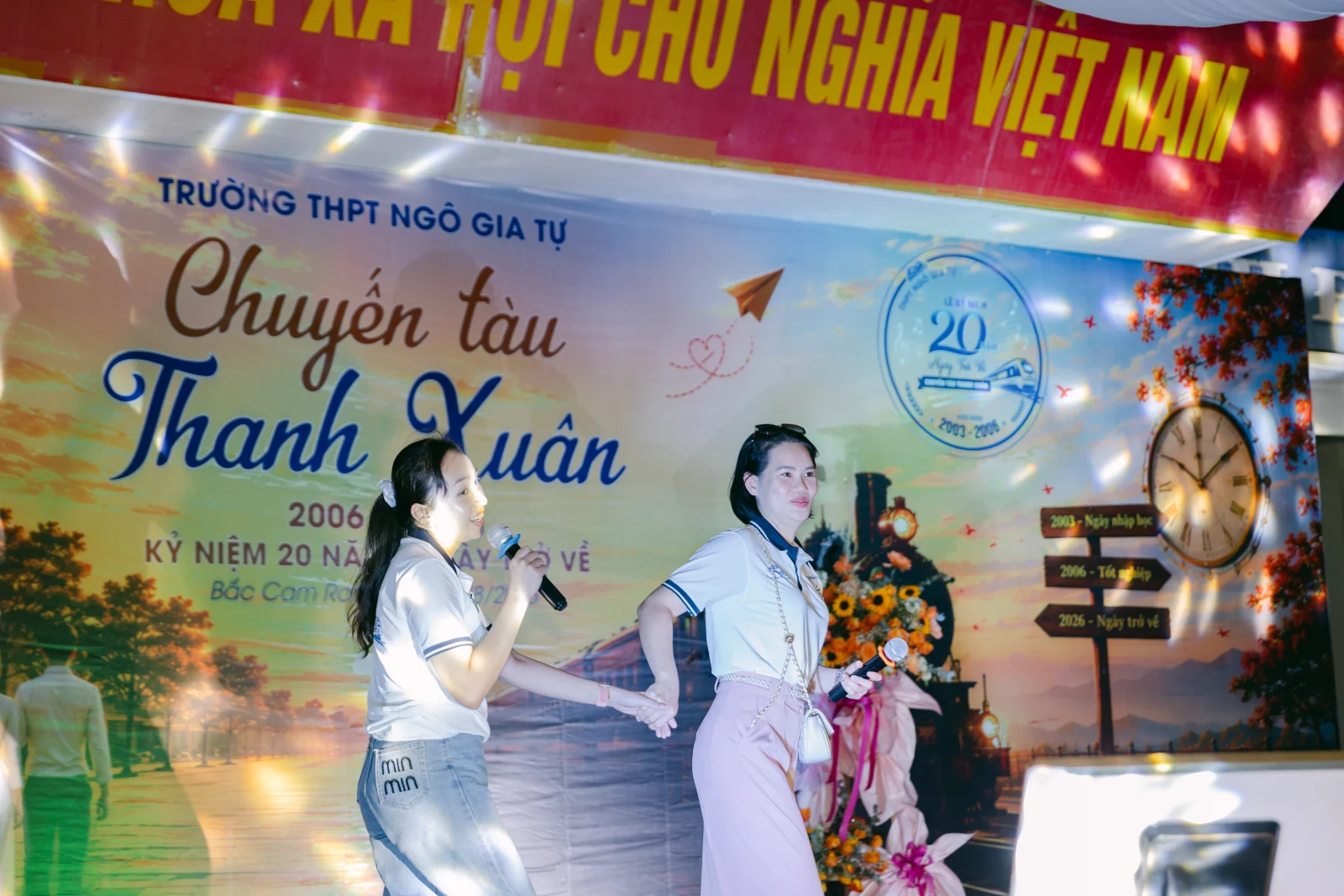 Ảnh lễ kỷ niệm 20 năm THPT Ngô Gia Tự, chụp ngày 08/08/2026