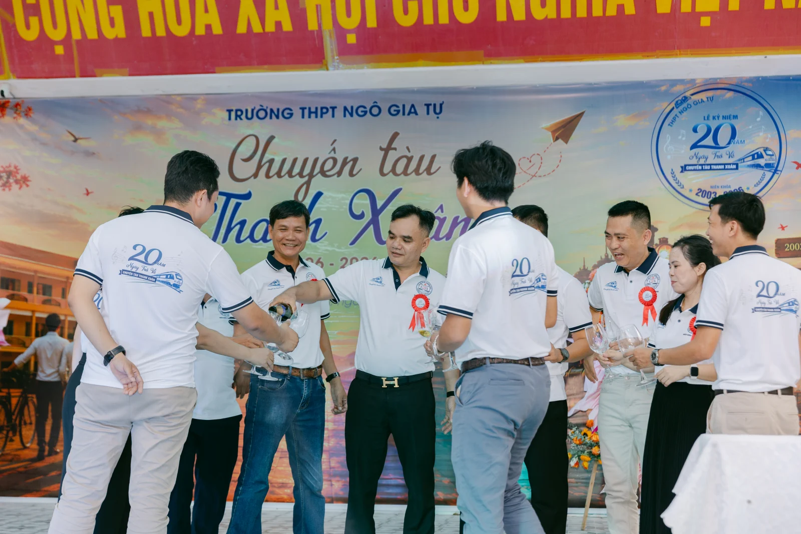 Ảnh lễ kỷ niệm 20 năm THPT Ngô Gia Tự, chụp ngày 08/08/2026