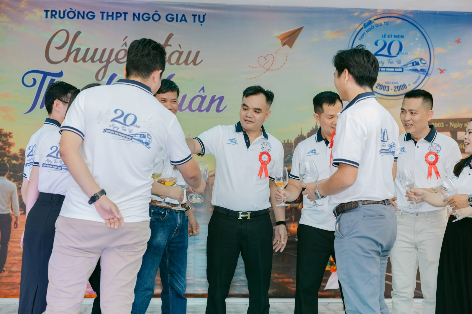 Ảnh lễ kỷ niệm 20 năm THPT Ngô Gia Tự, chụp ngày 08/08/2026