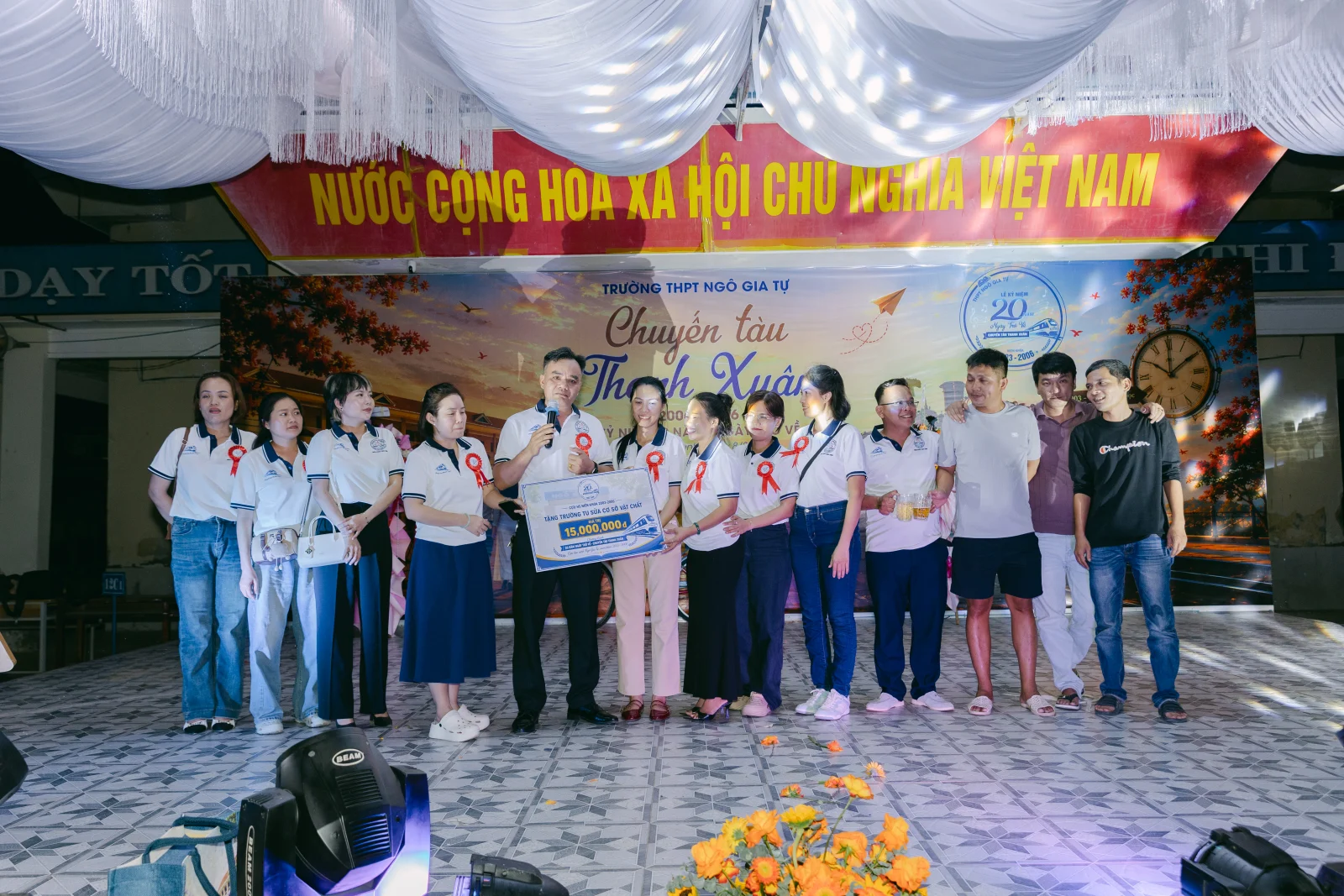Ảnh lễ kỷ niệm 20 năm THPT Ngô Gia Tự, chụp ngày 08/08/2026