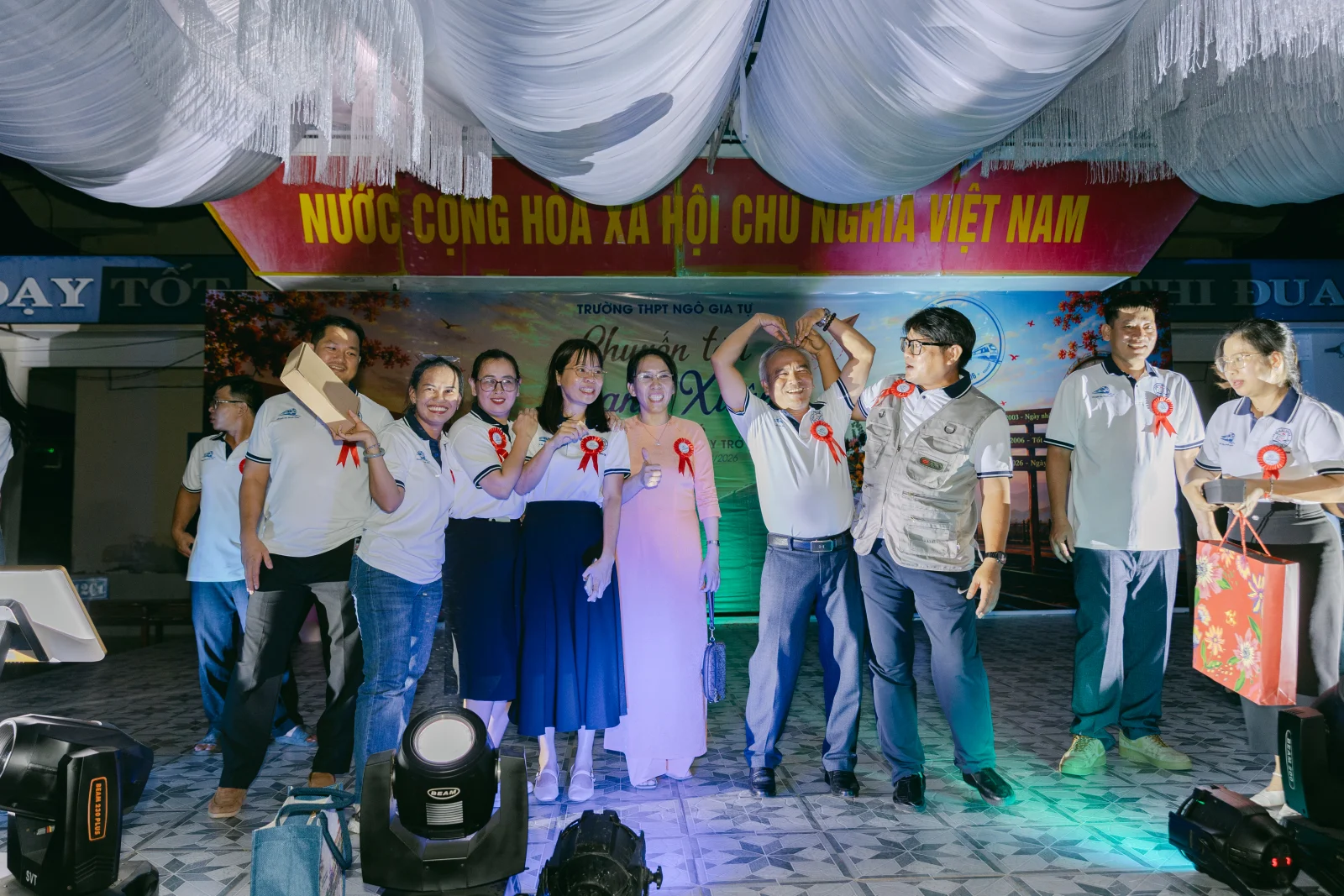 Ảnh lễ kỷ niệm 20 năm THPT Ngô Gia Tự, chụp ngày 08/08/2026