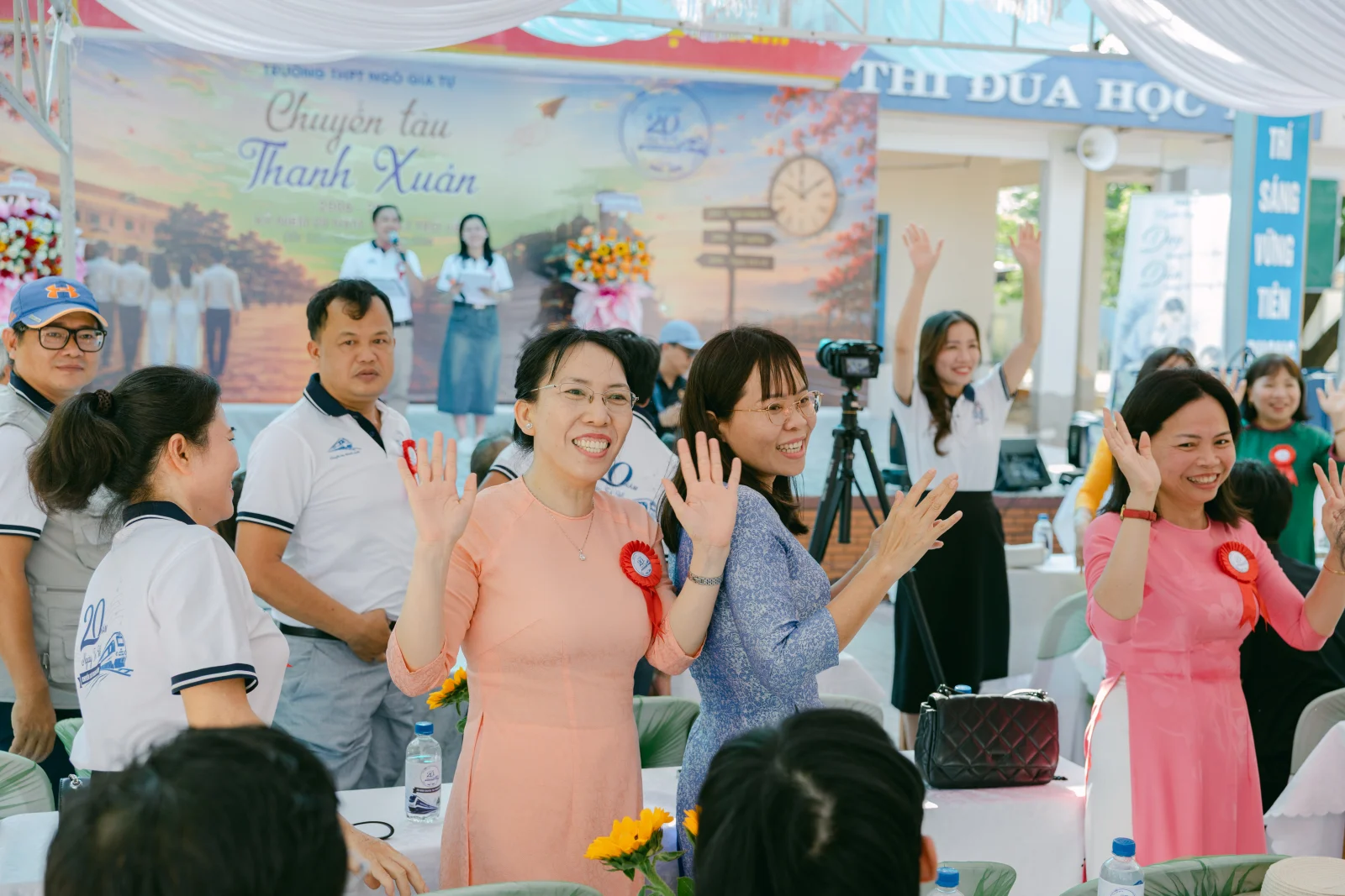 Ảnh lễ kỷ niệm 20 năm THPT Ngô Gia Tự, chụp ngày 08/08/2026